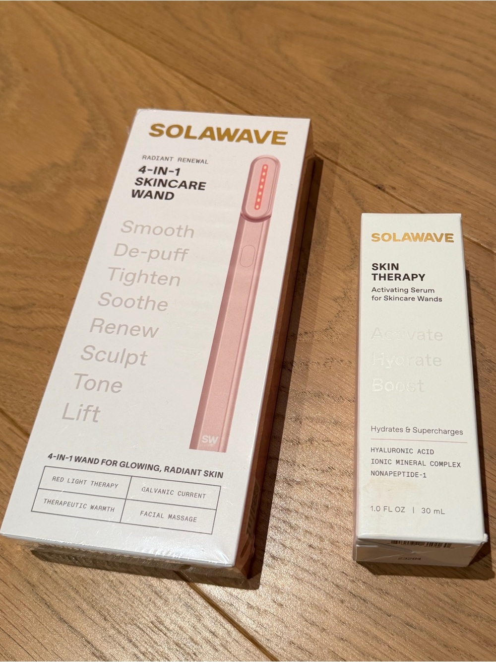 NWT 4-in-1 Solawave Wand + Serum Bundle